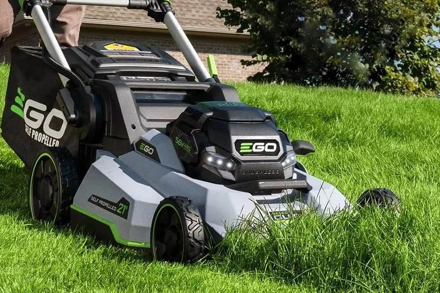 Making Yard Work a Breeze with the Best Electric Self-Propelled Lawn Mower